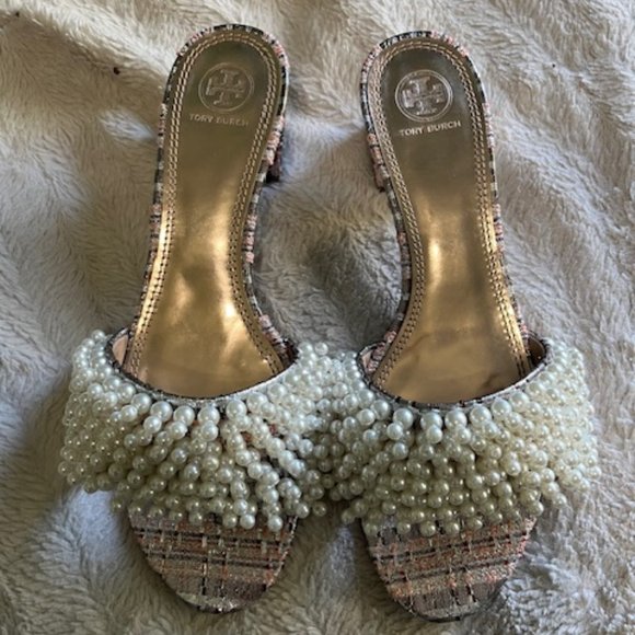 Tory Burch White Bead Sandal - Picture 1 of 2